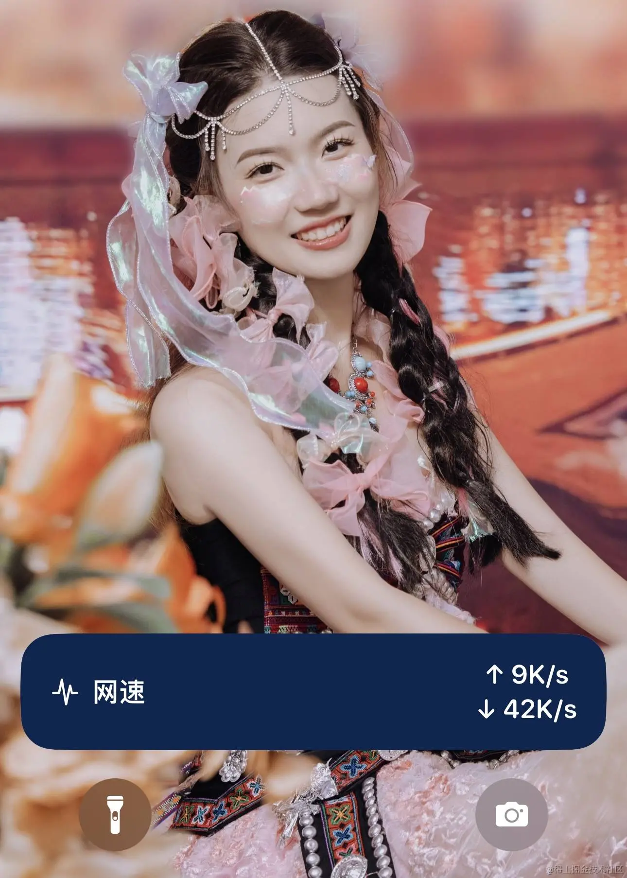 请忽略图中美女