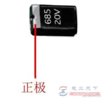 钽电容正负极性怎么判断，看横线与腿长短来区分