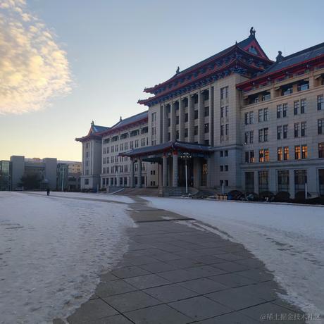 嘉然今天吃向晚于2022-12-07 07:36发布的图片