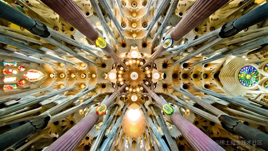 圣家堂（Sagrada Familia）© 安东尼·高迪
