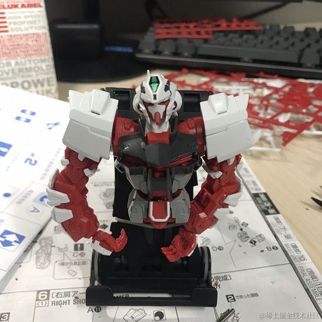 你见过哪个大人会跟小孩动真格的吗于2020-12-03 23:27发布的图片