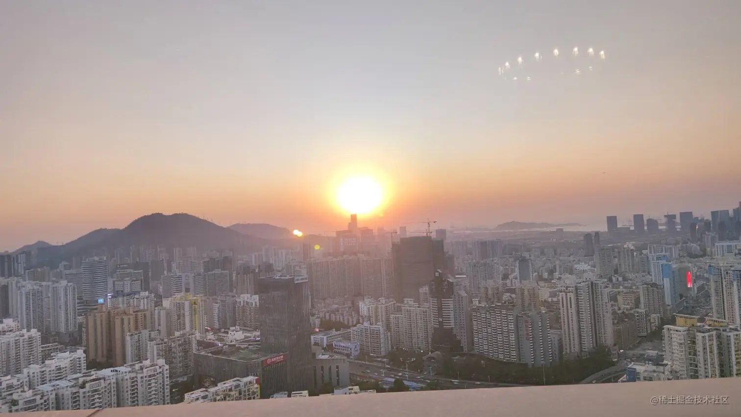 本朝阳由去年的夕阳伪装