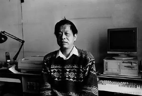 明面上是个歌手！暗地里是个程序员的明星你只知道许嵩和潘玮柏？