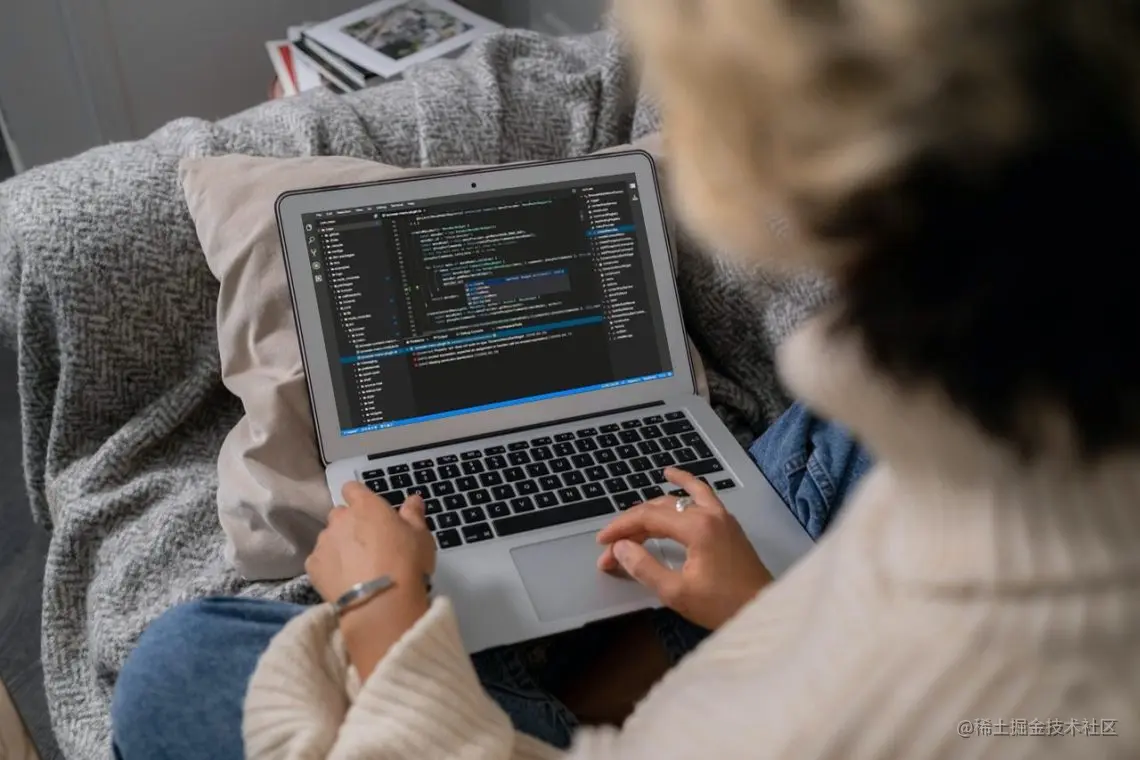 how to run Python script in Linux on macbook