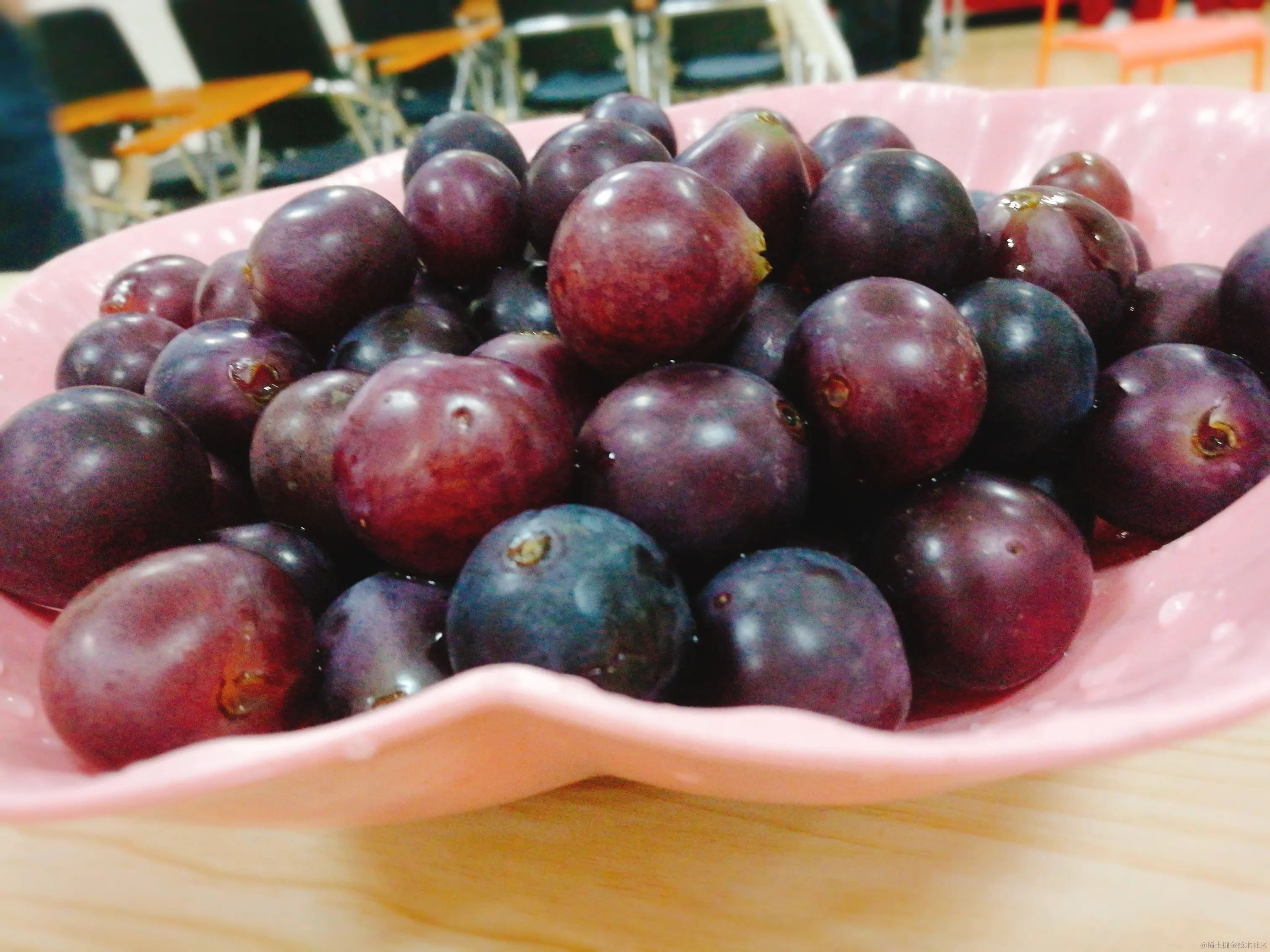 这里写图片描述