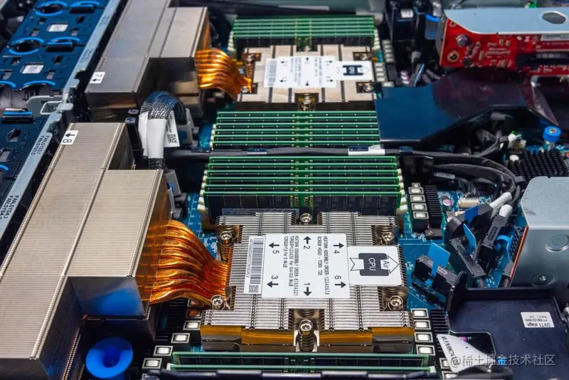 AMD EPYC 9654 SP5 插槽 5.jpg