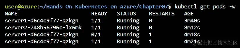 使用 kubectl get pods -w 跟踪 Pod 状态的图像。图像显示服务器 1 通过将重启计数器从 0 增加到 1 来重新启动。
