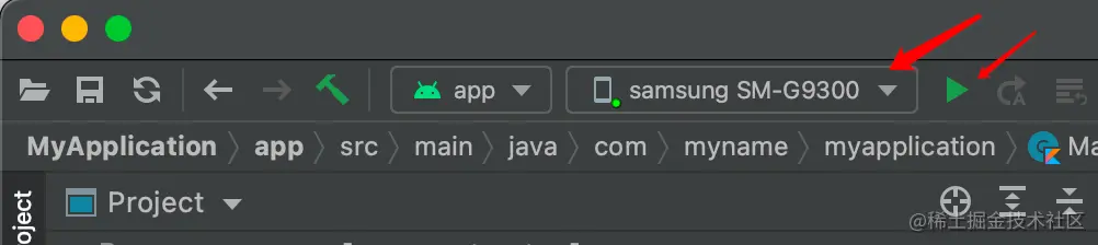 Android Studio 会自动识别你的手机型号，启动按钮也会变成绿色可点击的样式