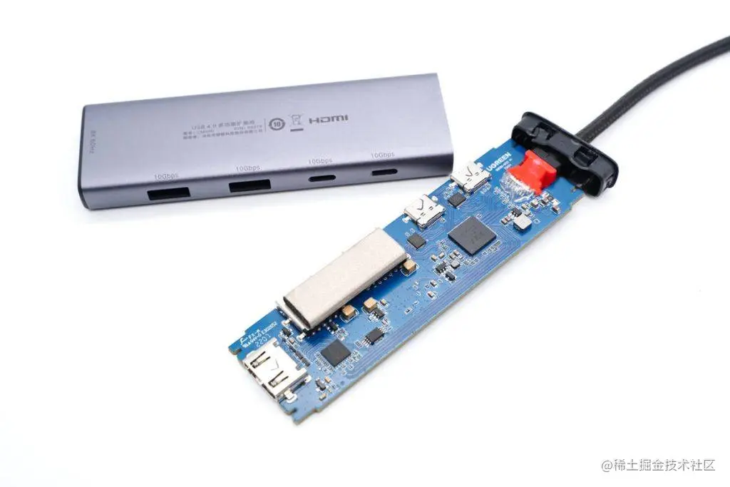 拆解报告：UGREEN绿联8K USB4多功能扩展坞CM500-充电头网