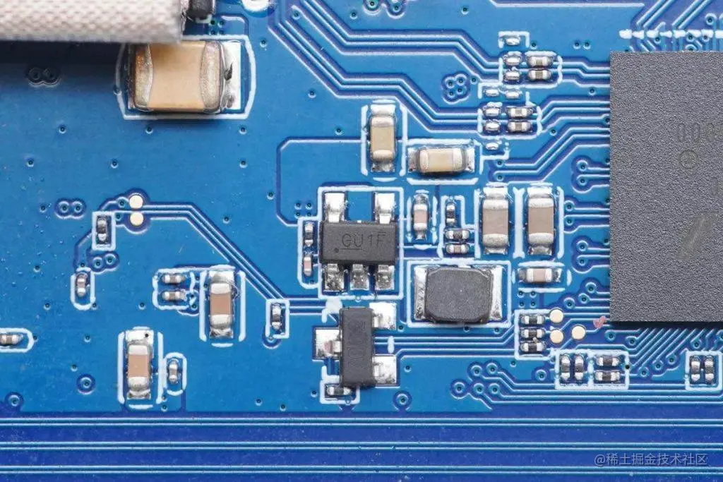 拆解报告：UGREEN绿联8K USB4多功能扩展坞CM500-充电头网