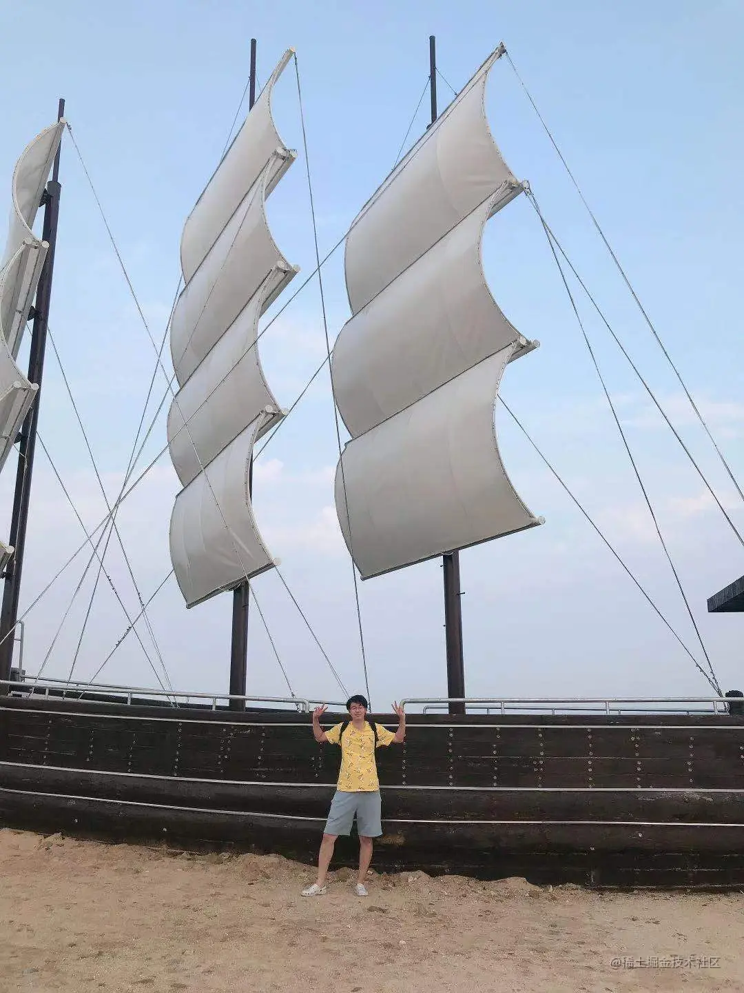 青岛啤酒节金沙滩漫步