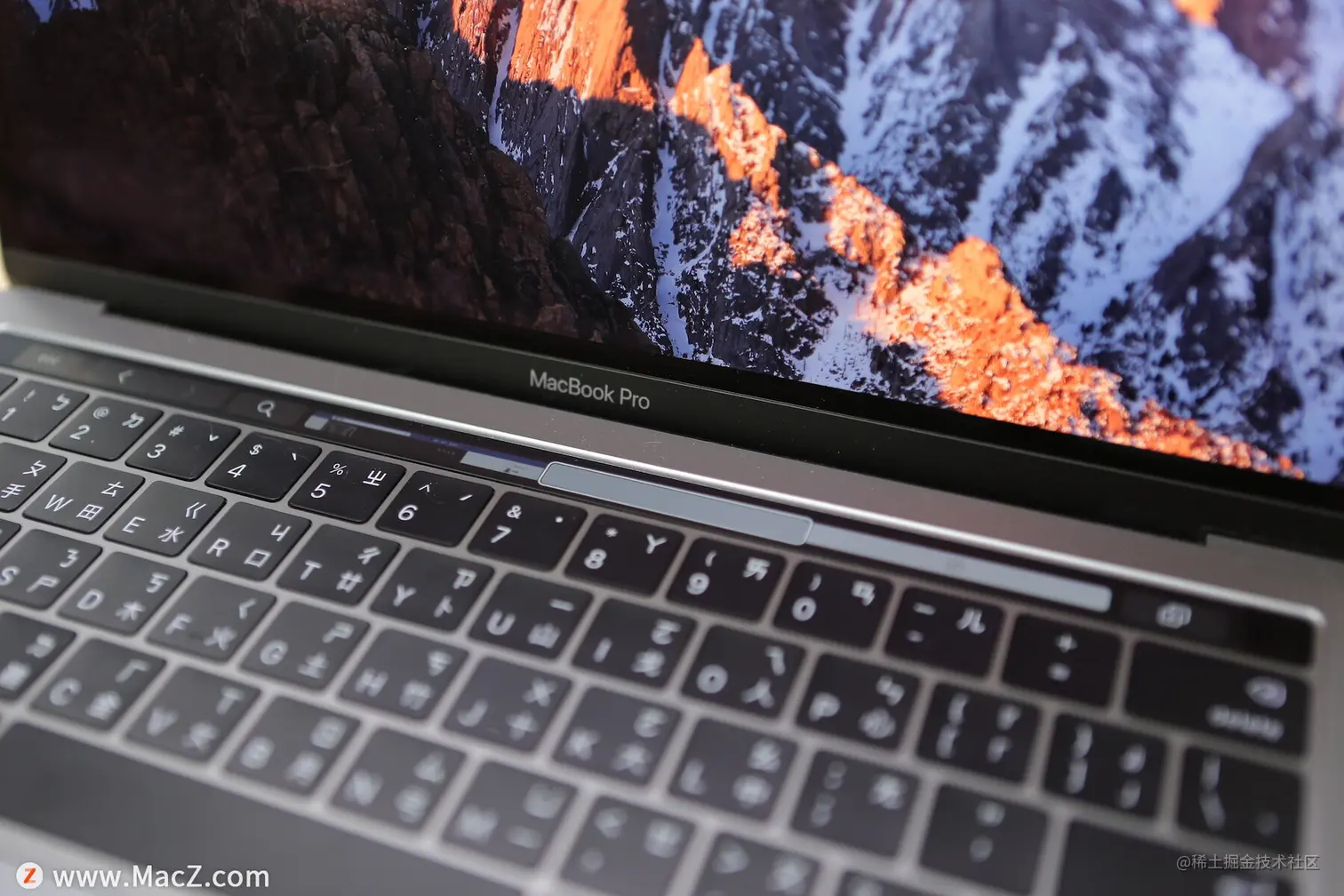 Touch Bar 到底怎么用才好？Touch Bar 的正确打开方式