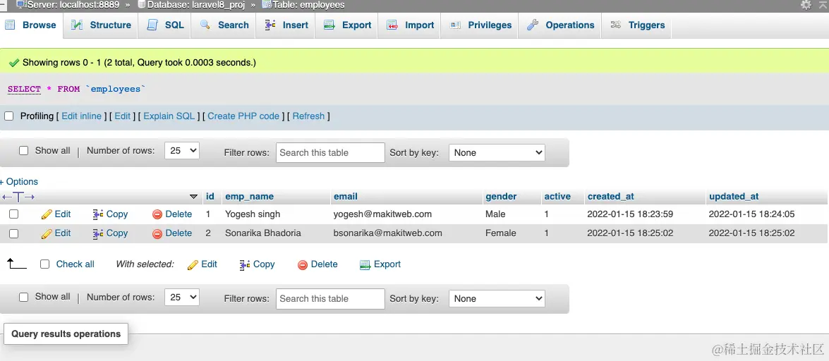 Laravel table with data